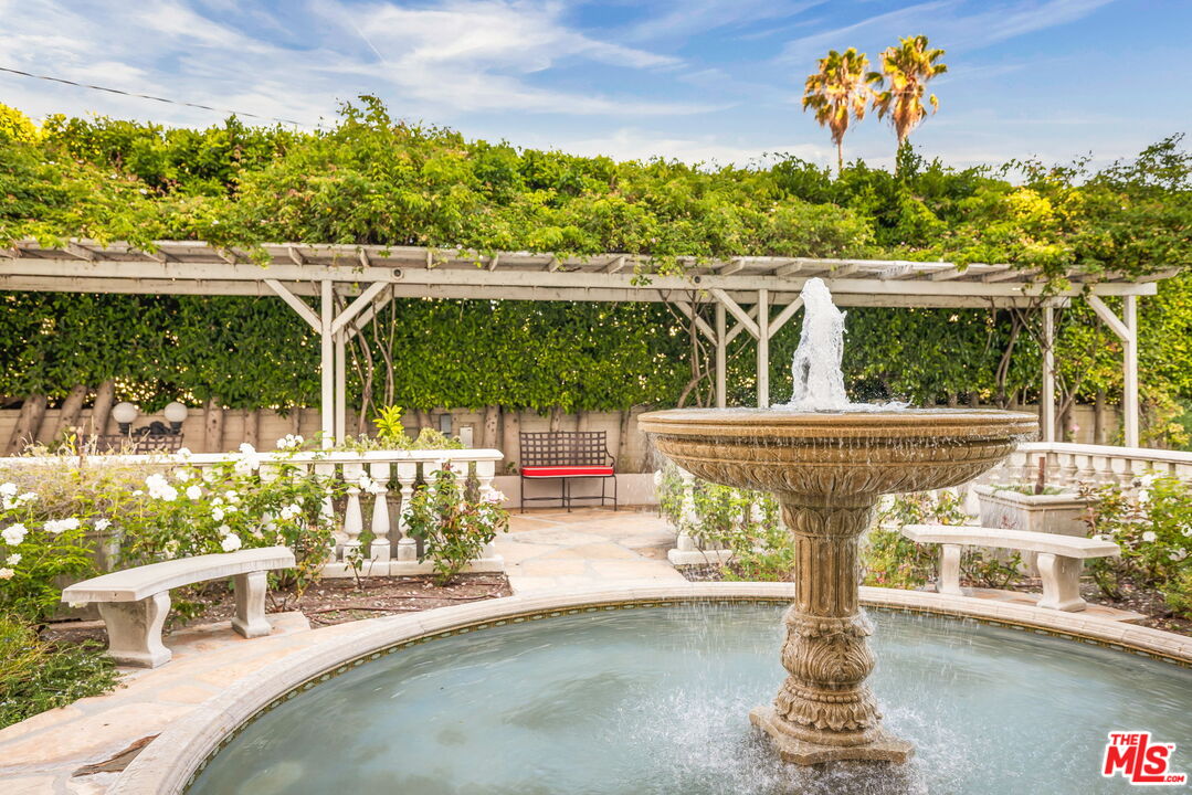 1424 N Crescent Heights Blvd Unit: 48