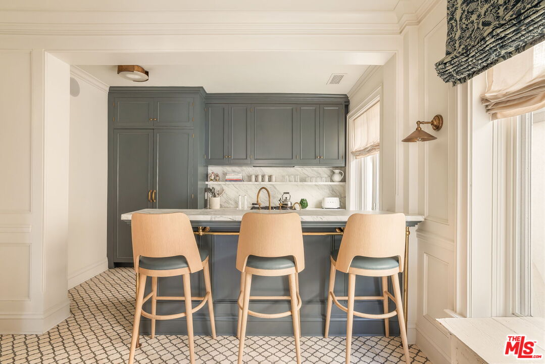 1424 N Crescent Heights Blvd Unit: 48