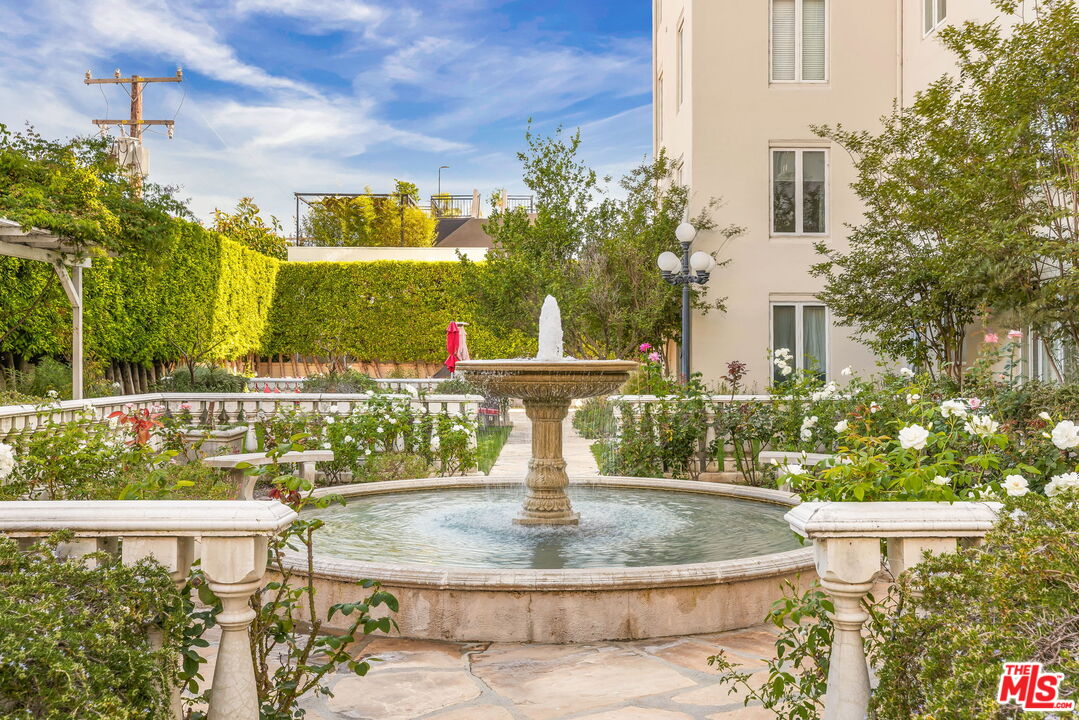 1424 N Crescent Heights Blvd Unit: 48