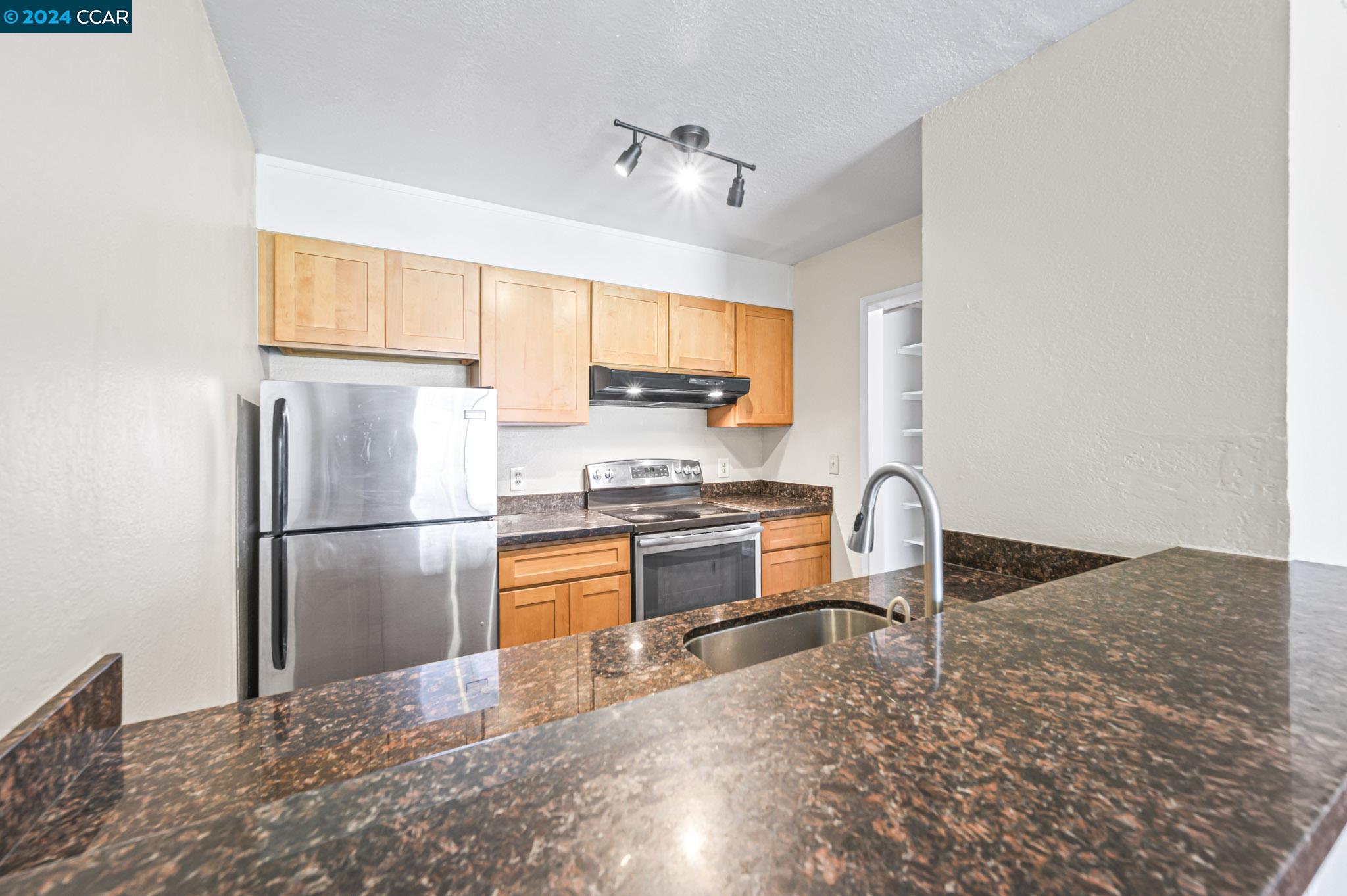 2021 Market Ave # 216