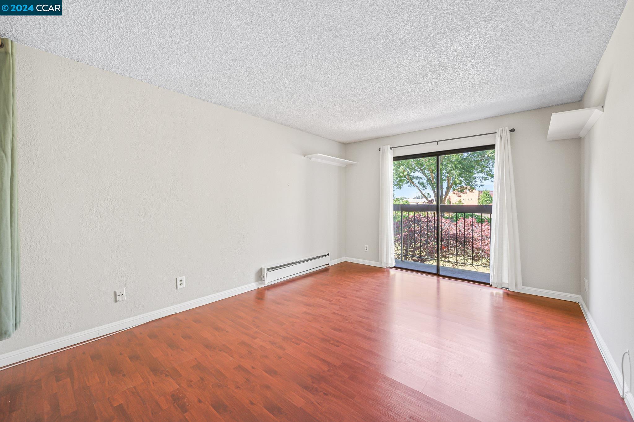 2021 Market Ave # 216