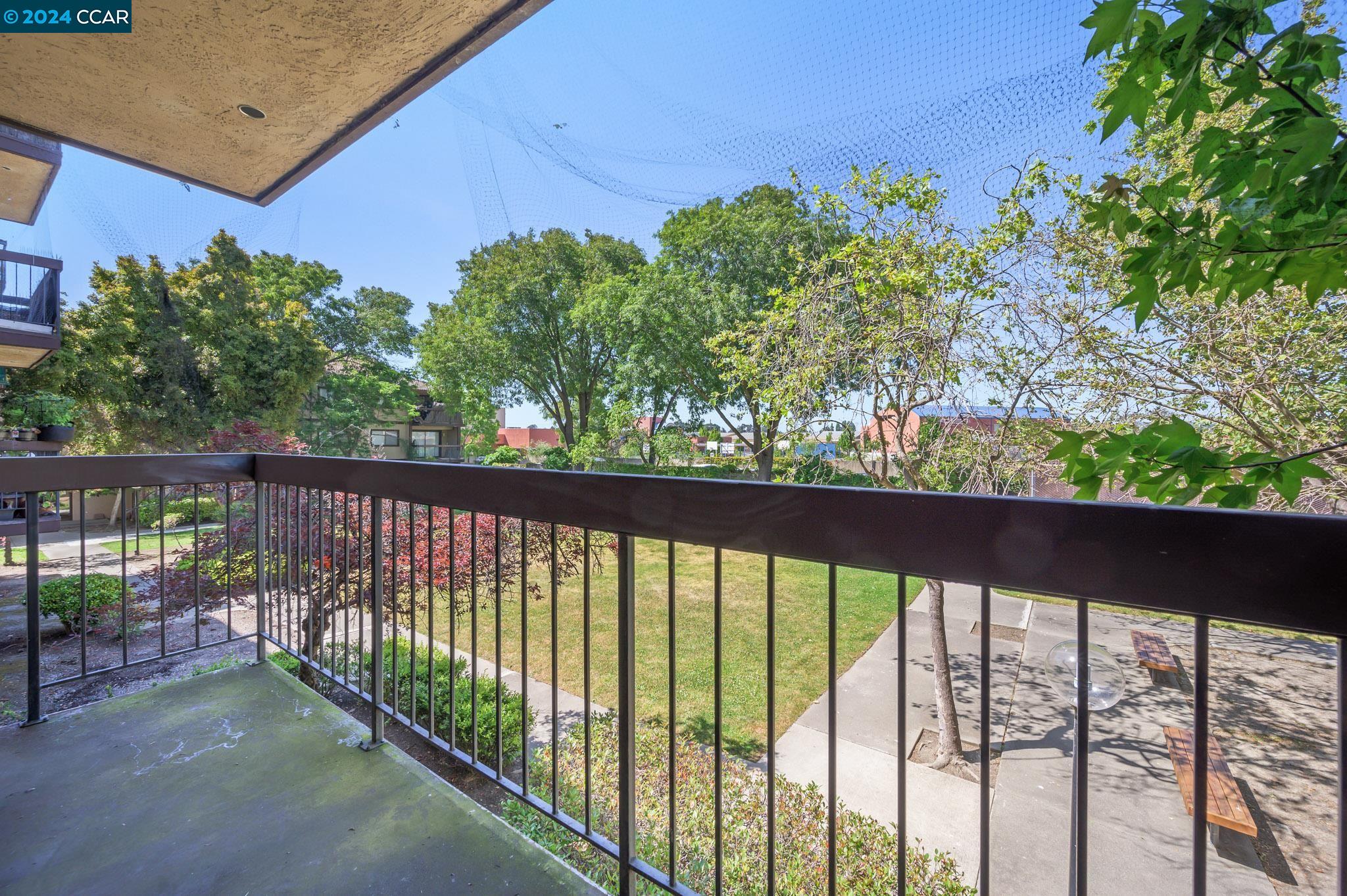 2021 Market Ave # 216