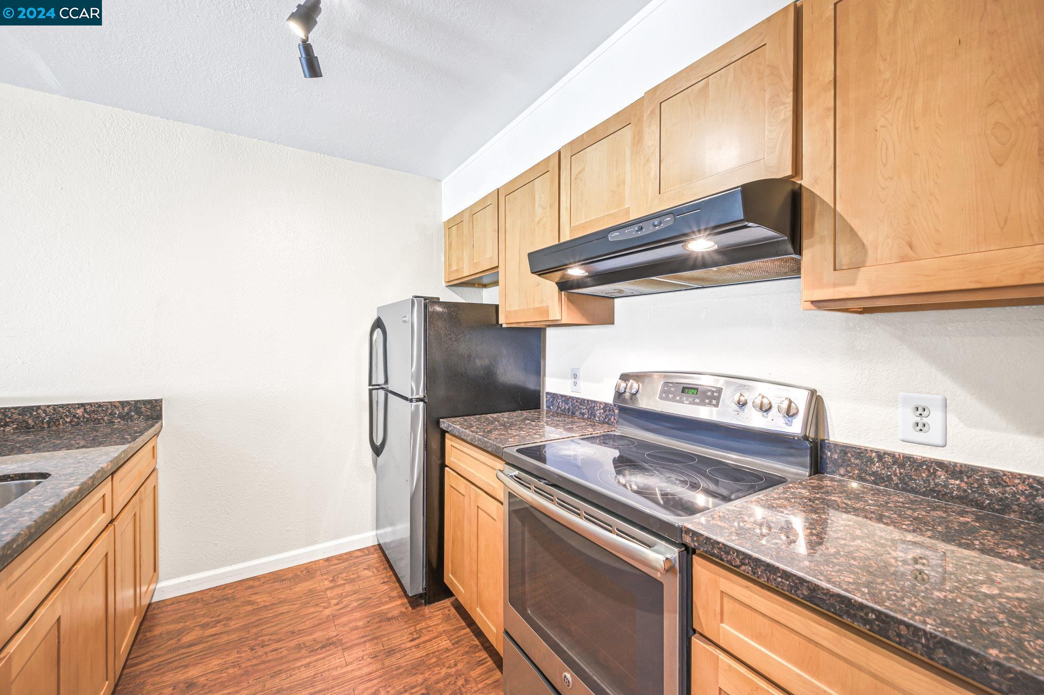 2021 Market Ave # 216