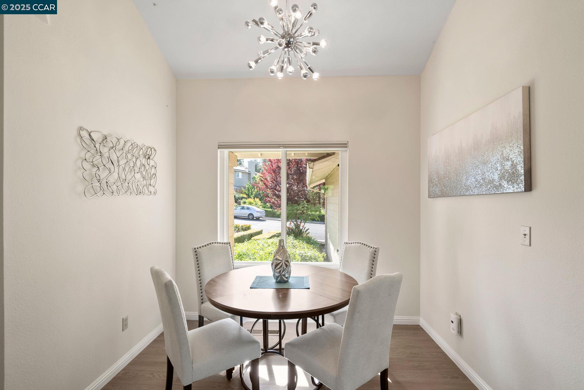 2526 Holly View Drive