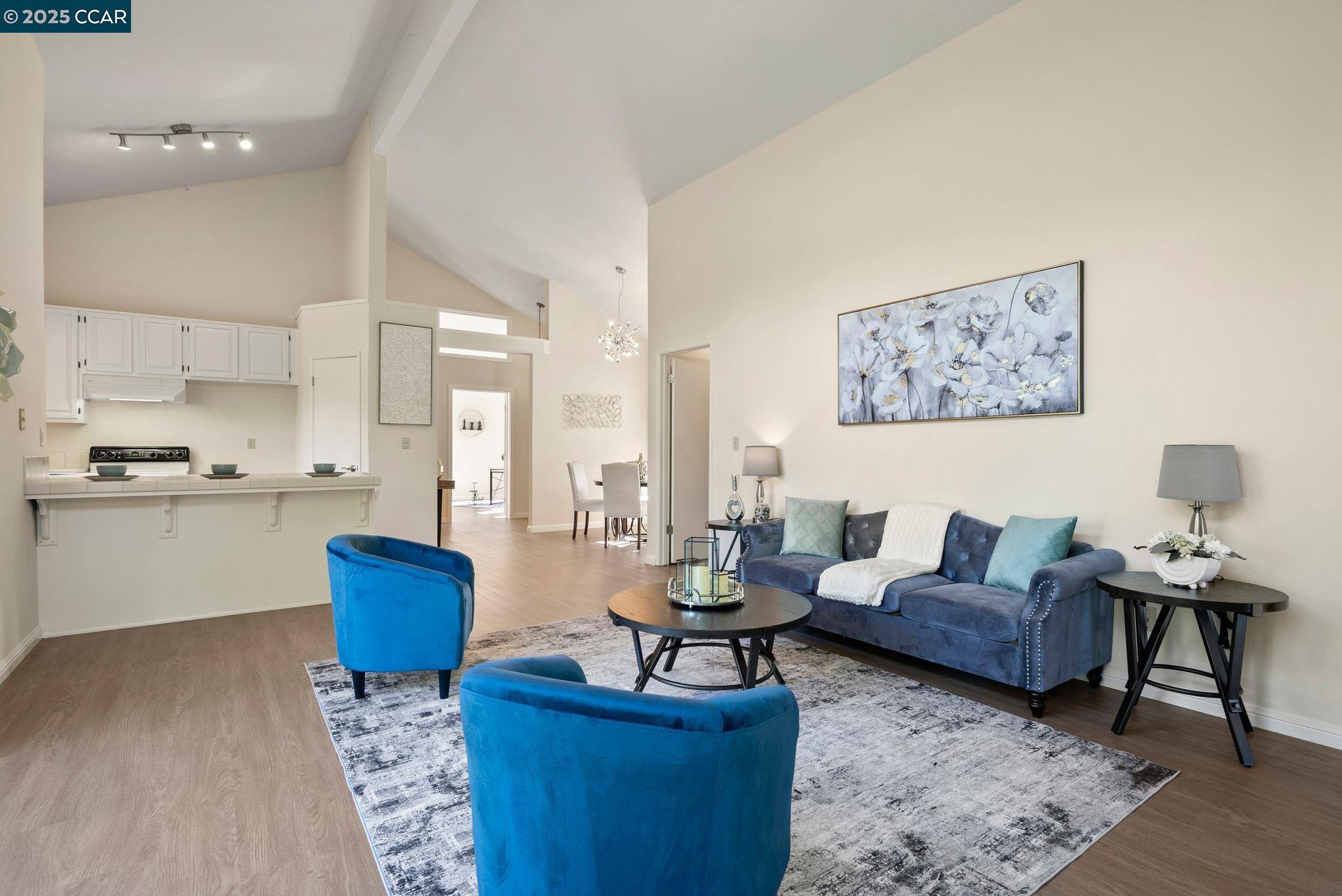 2526 Holly View Drive