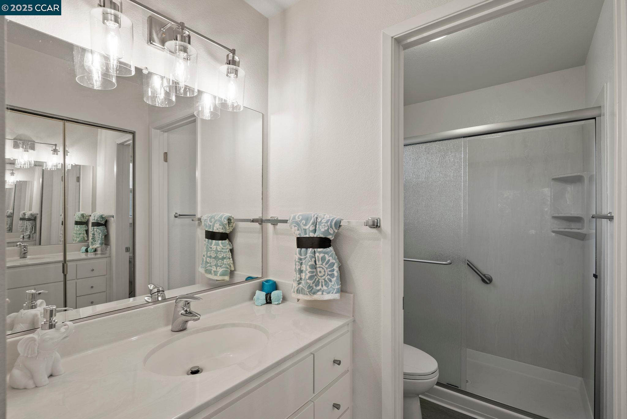 2526 Holly View Drive