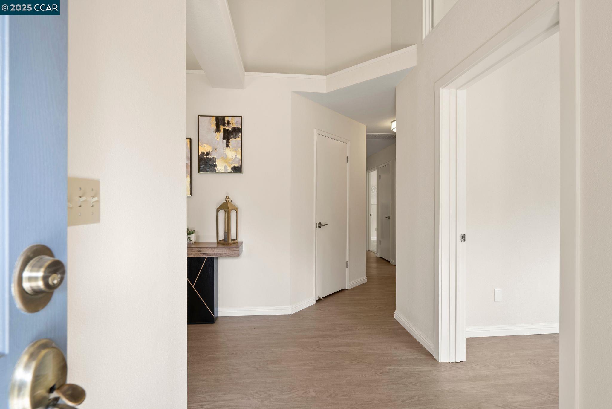 2526 Holly View Drive