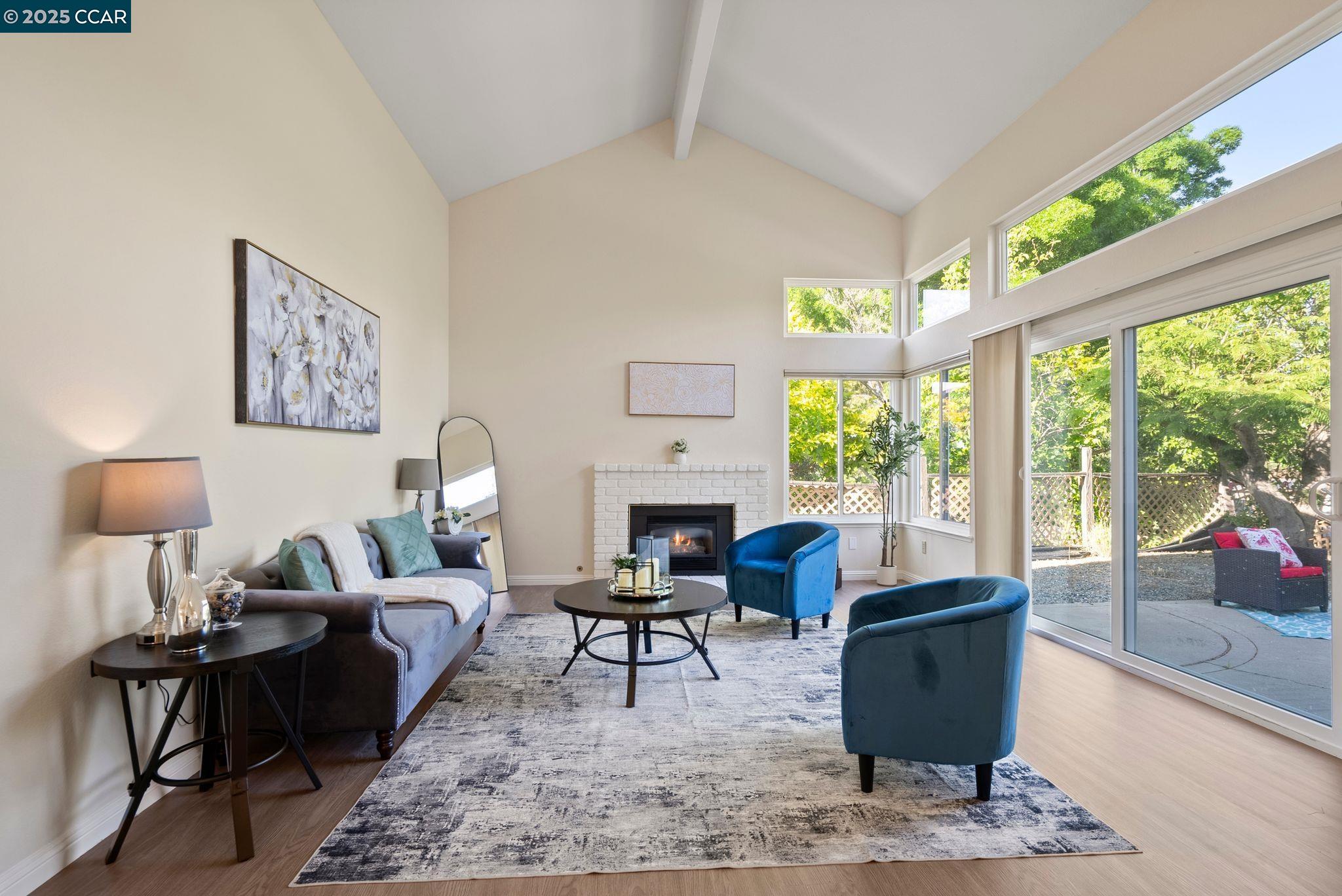 2526 Holly View Drive