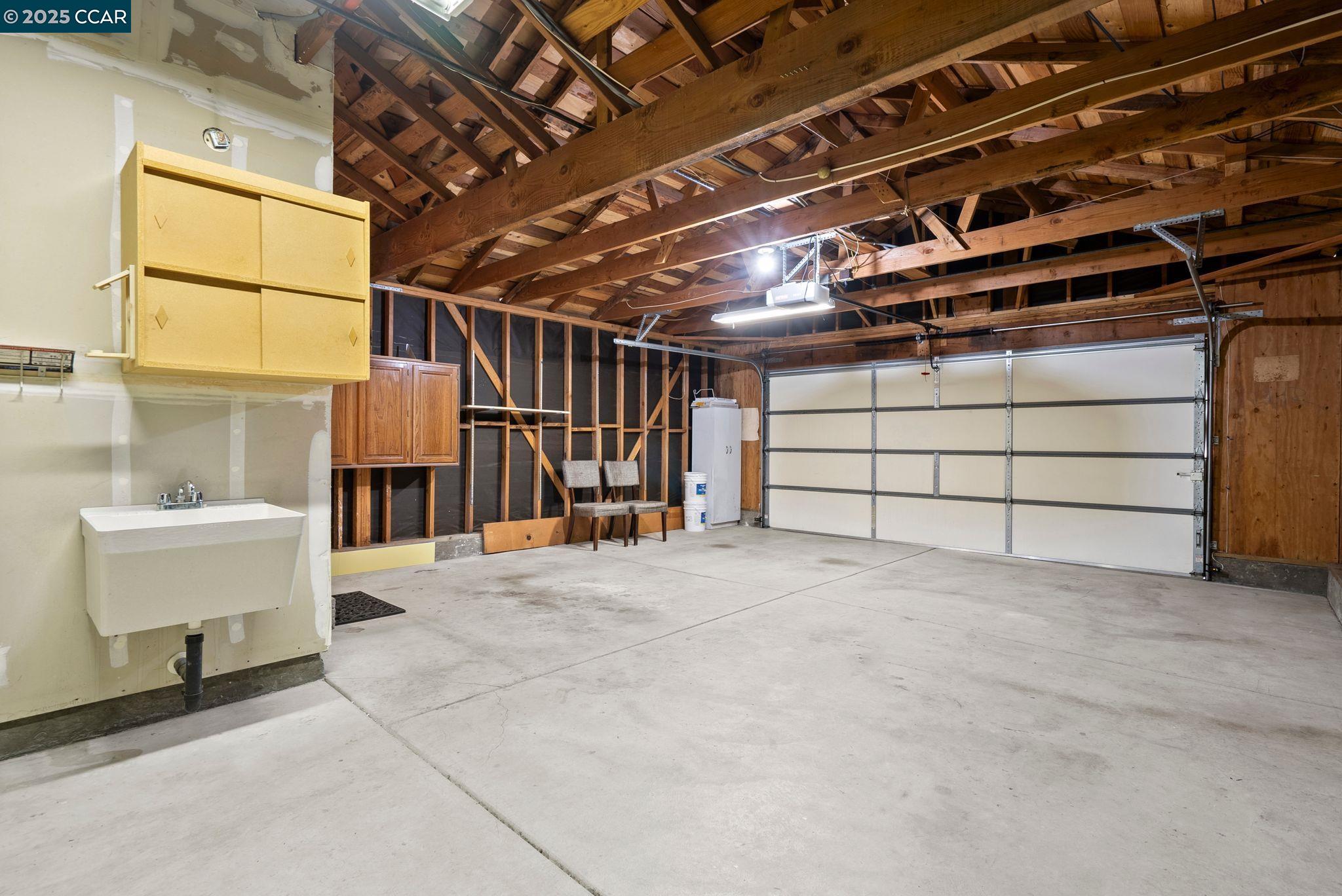 2526 Holly View Drive