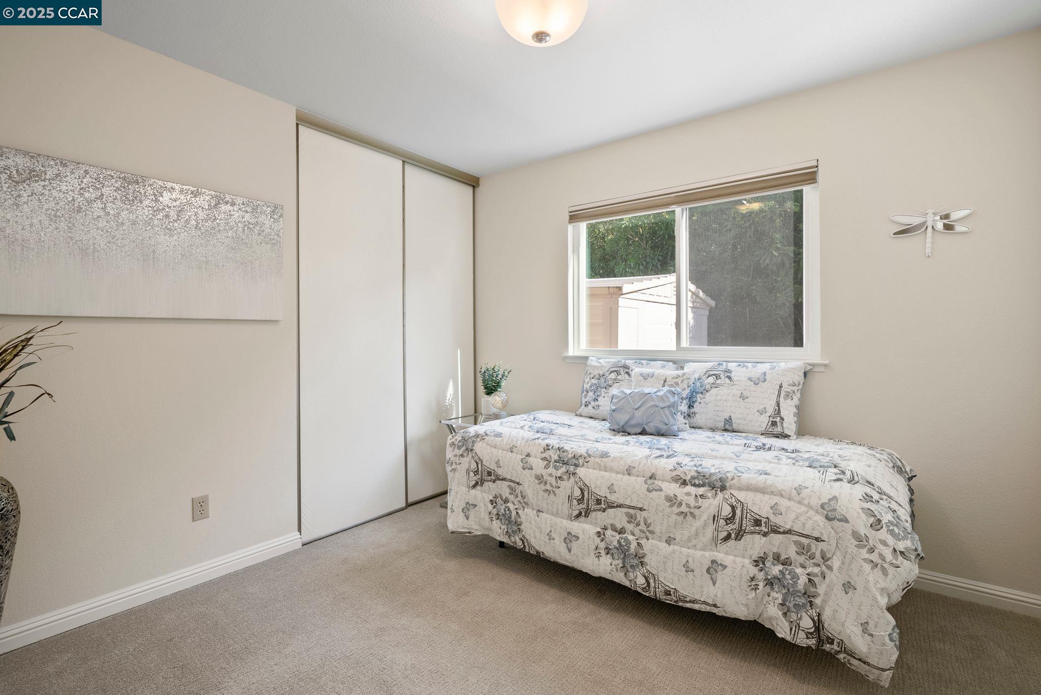 2526 Holly View Drive