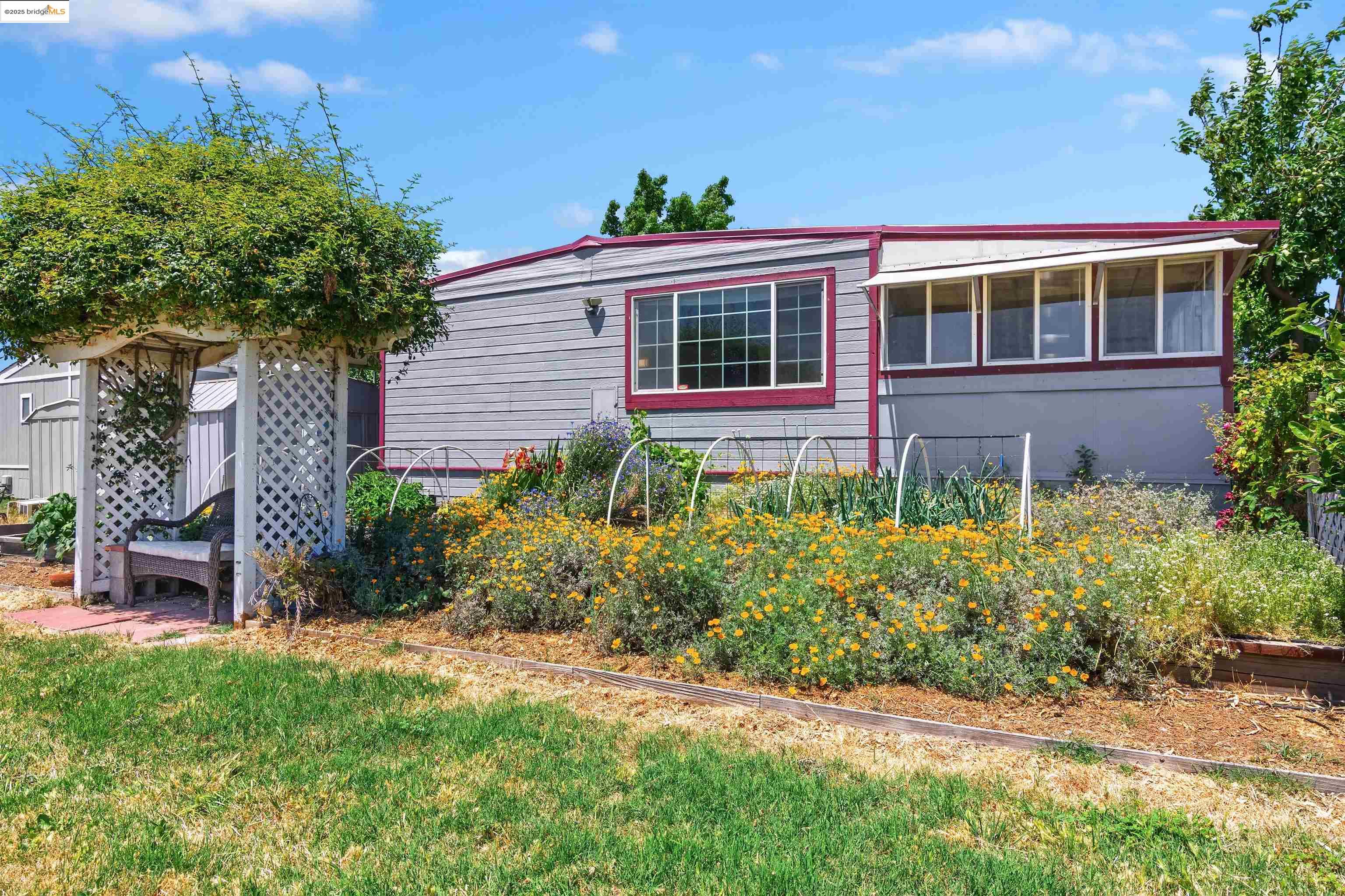 3505 Gateway Rd # 25E