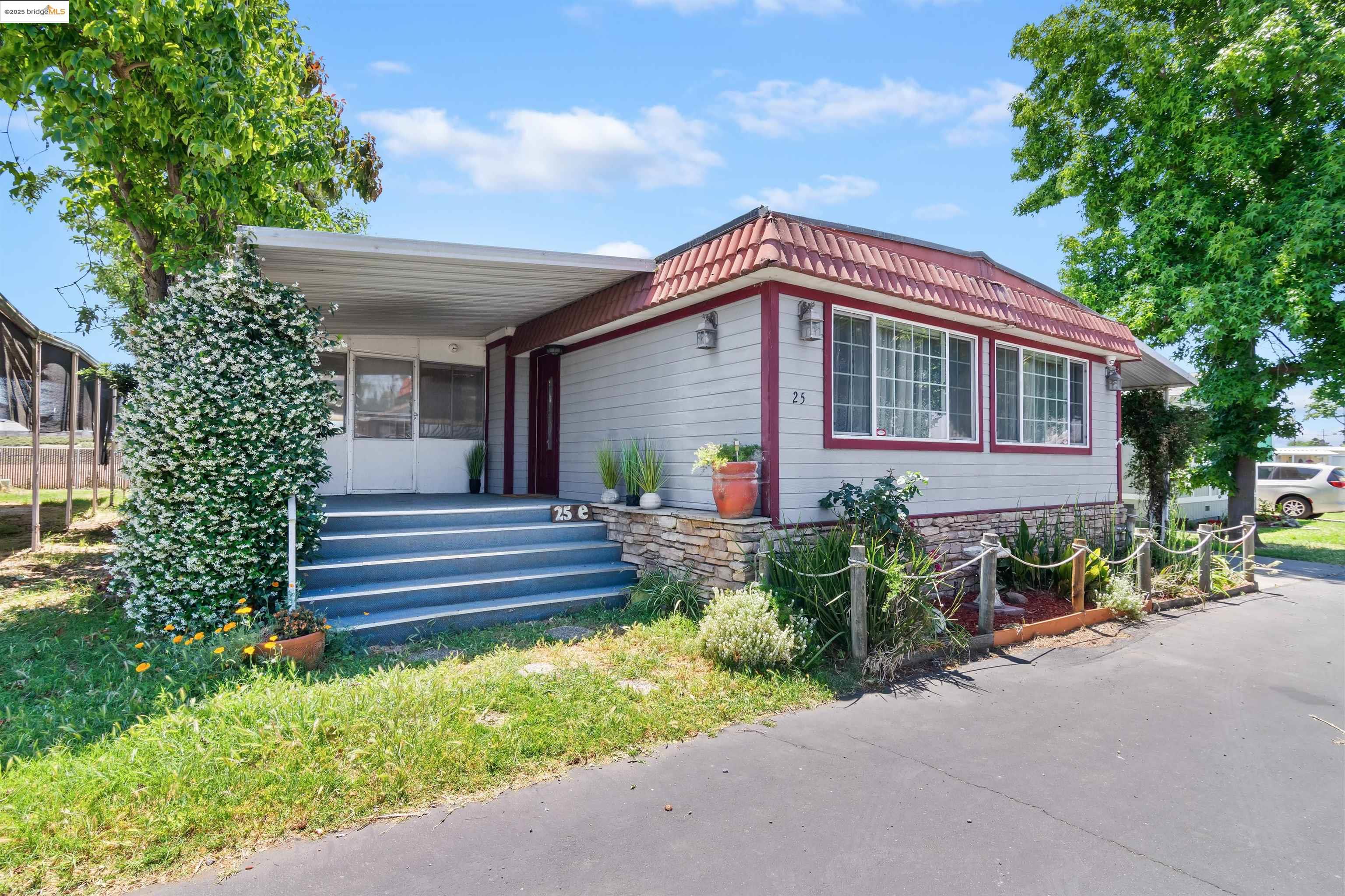 3505 Gateway Rd # 25E