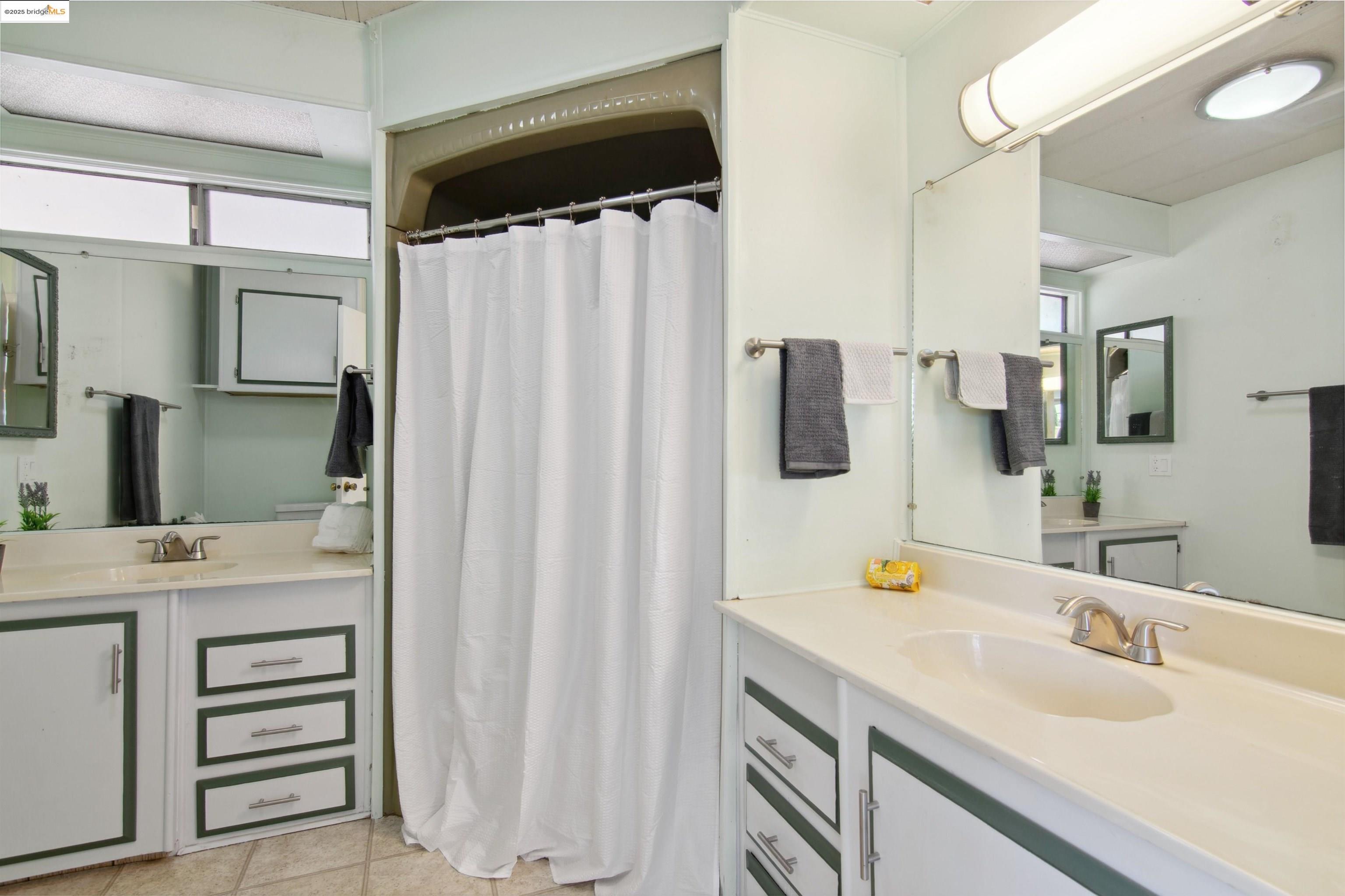 3505 Gateway Rd # 25E