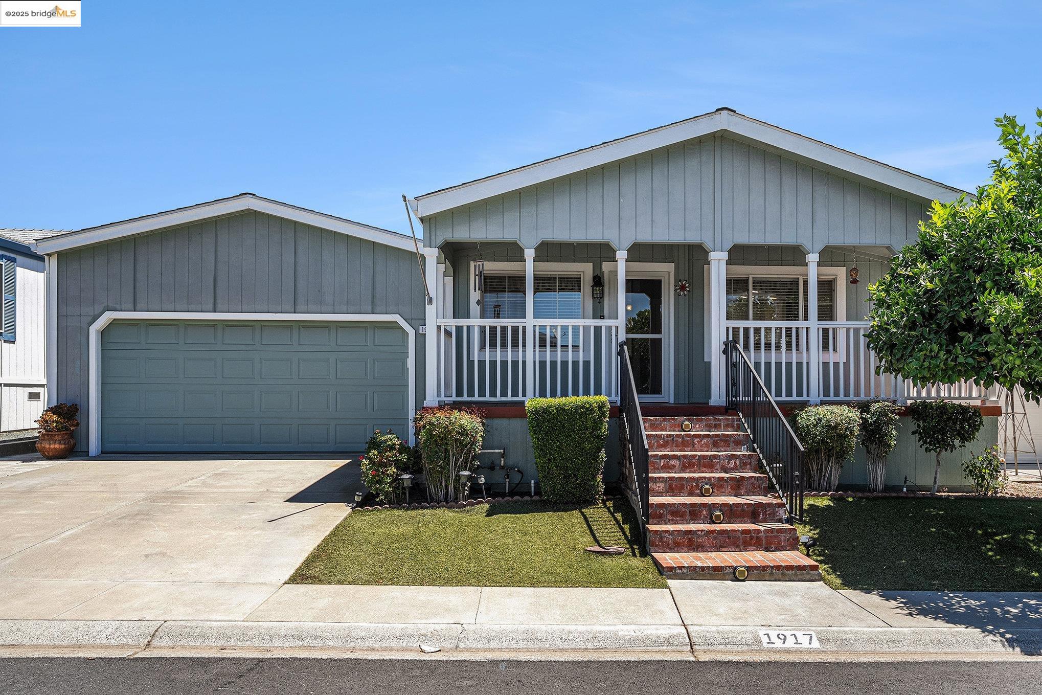 1917 Geneva Ln