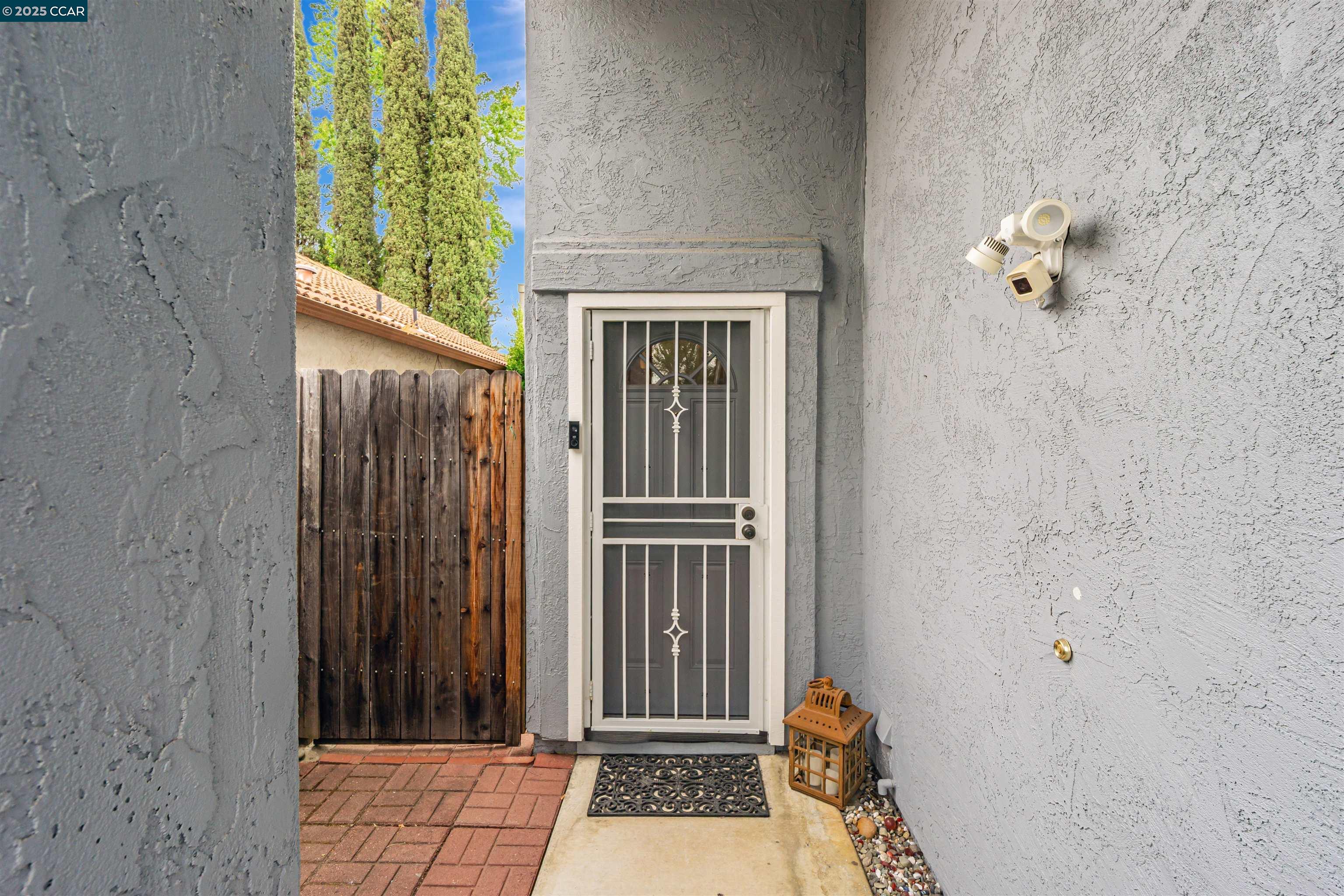 1612 Allegro Avenue