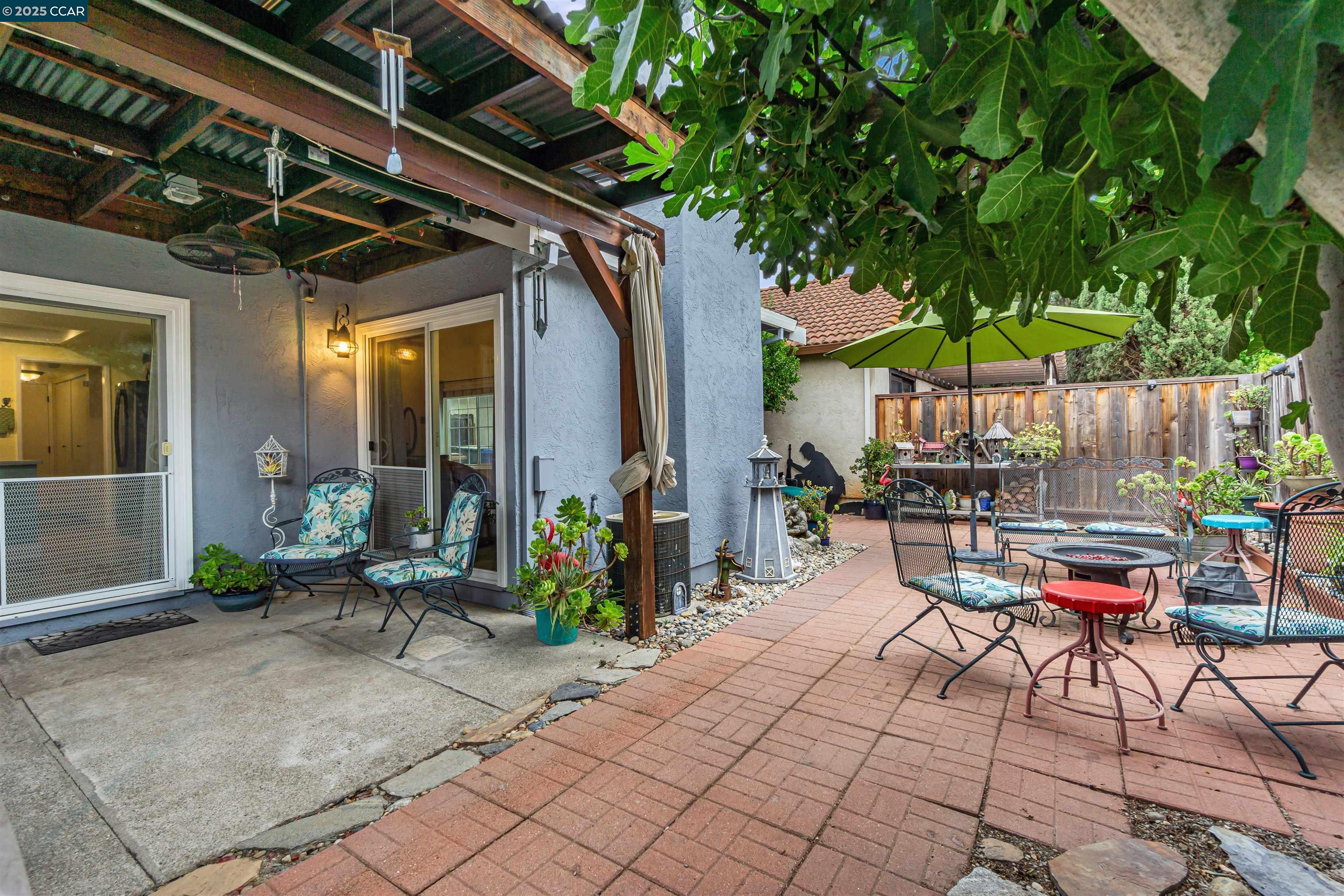 1612 Allegro Avenue