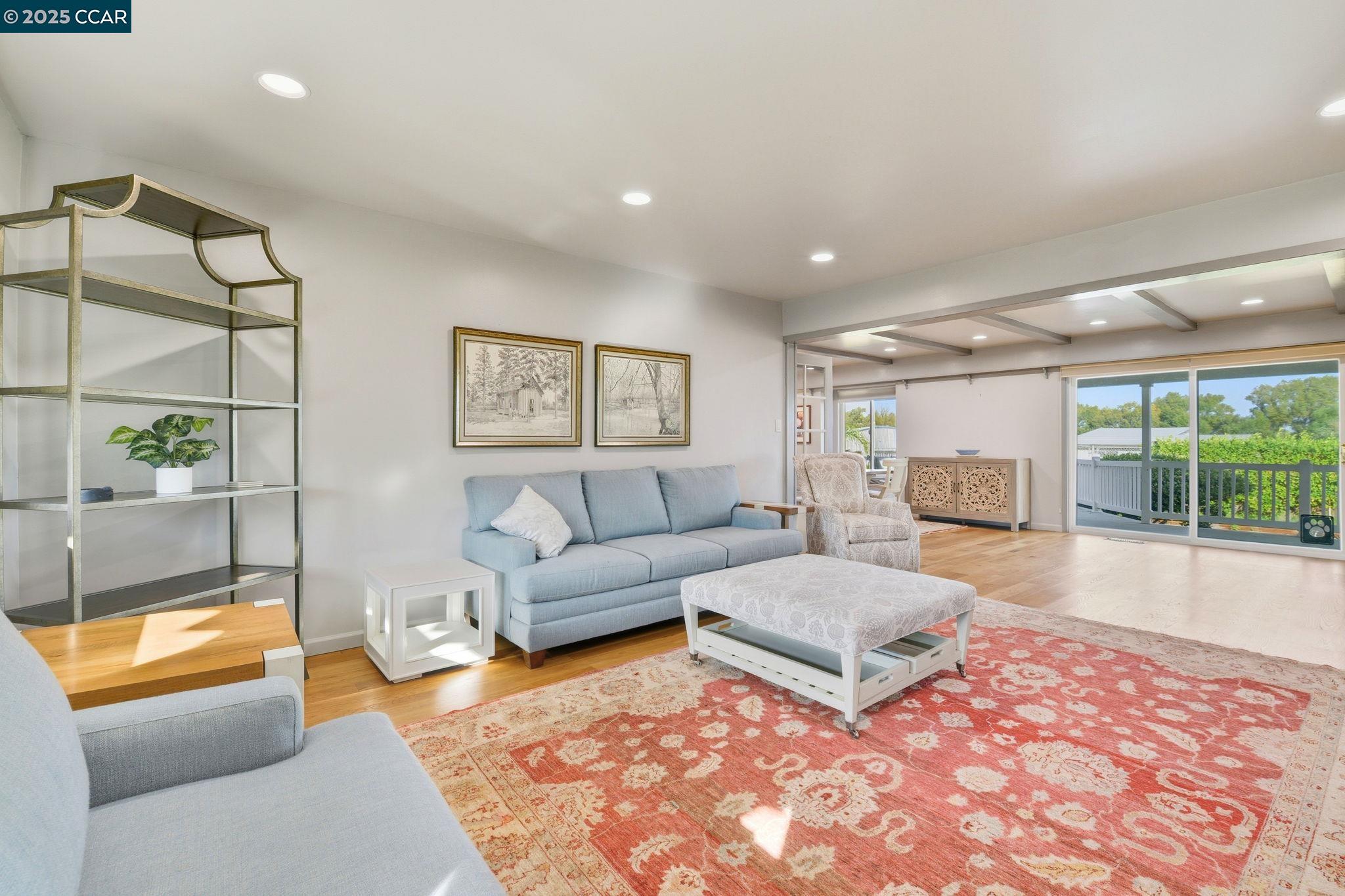 4370 Sandmound Blvd