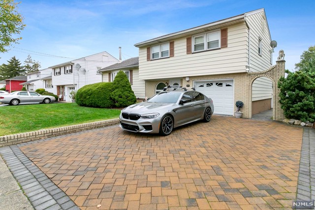 33 Annabelle Avenue