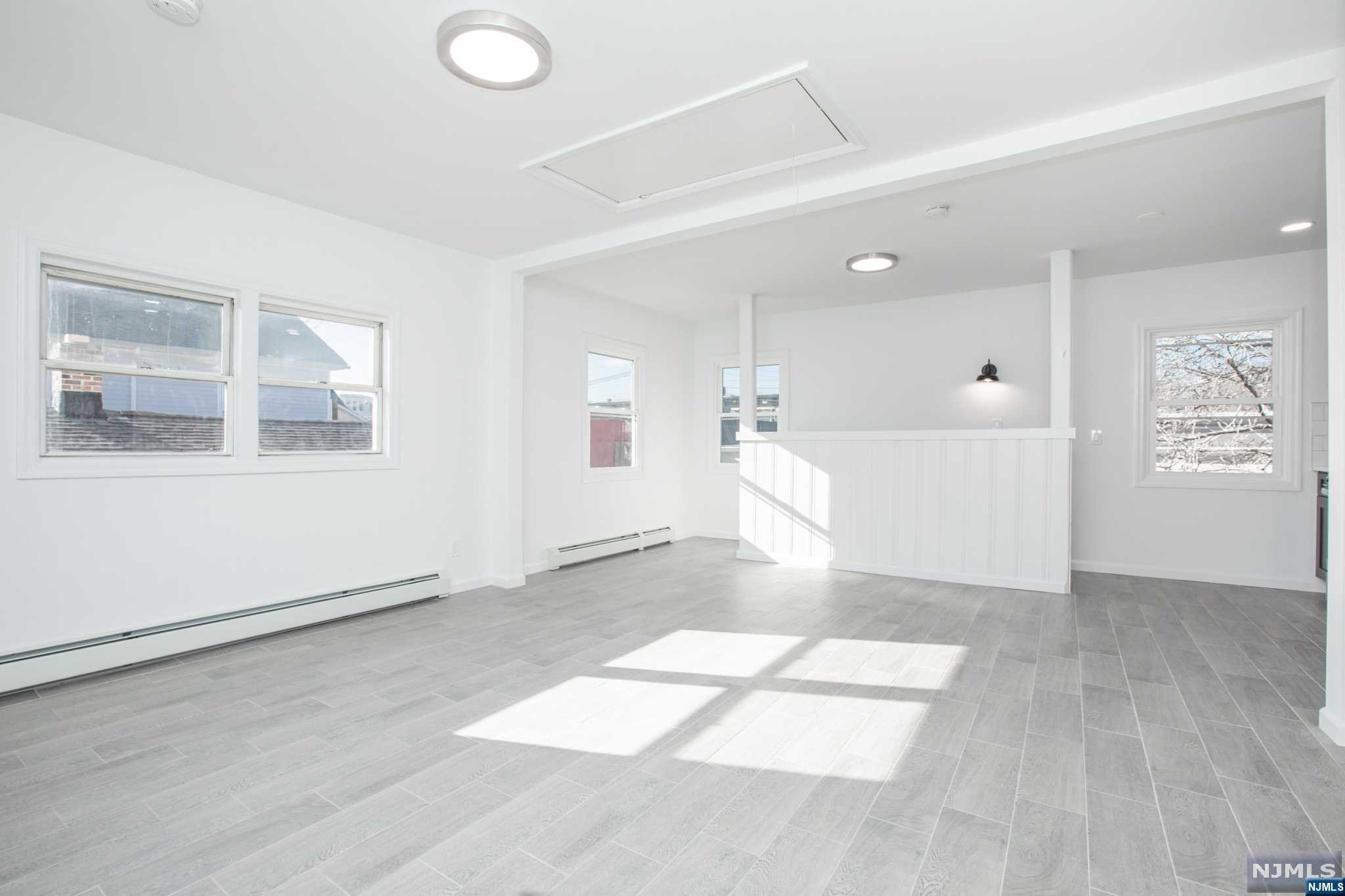 31-33 Roma Street
