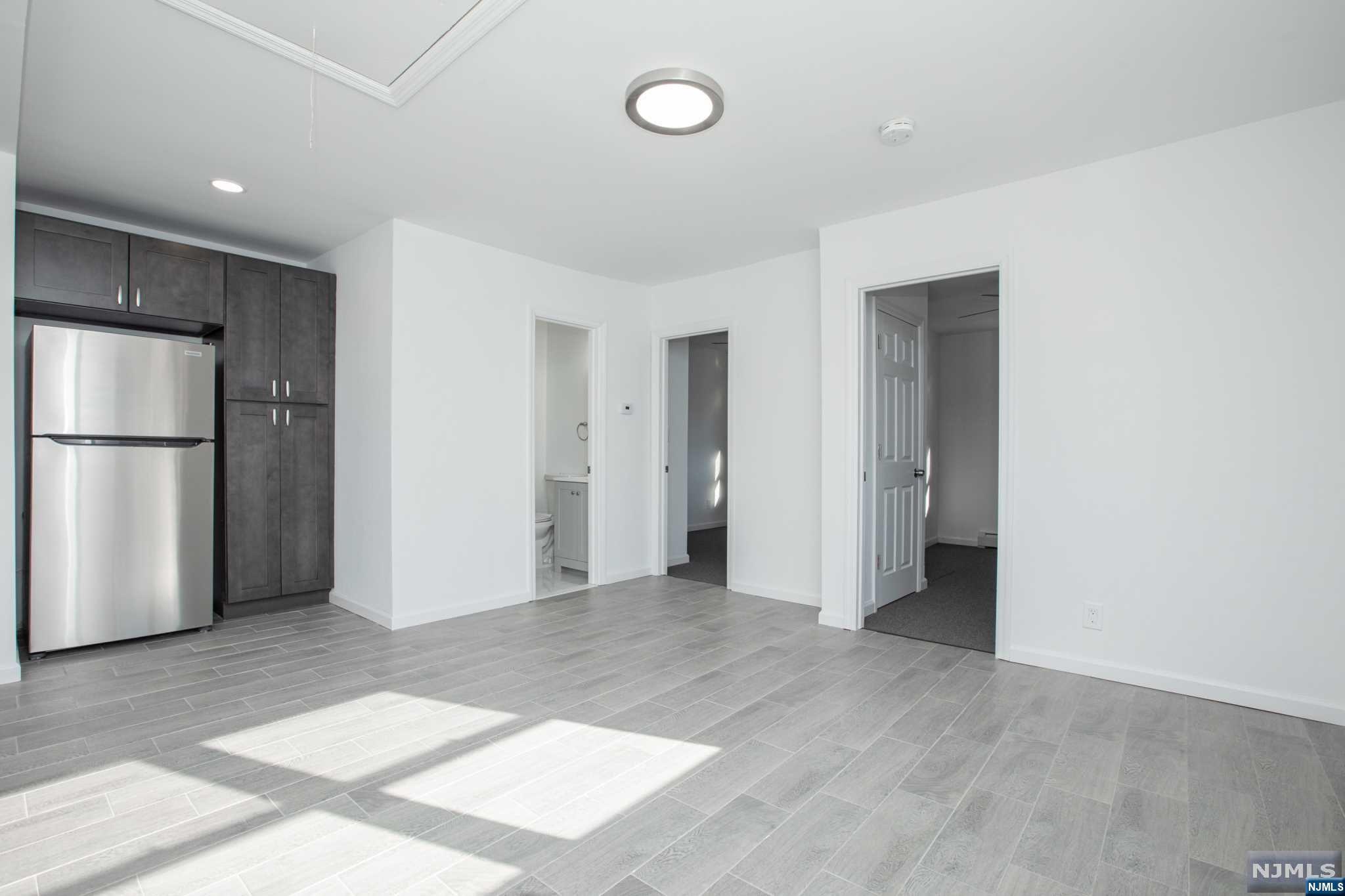 31-33 Roma Street