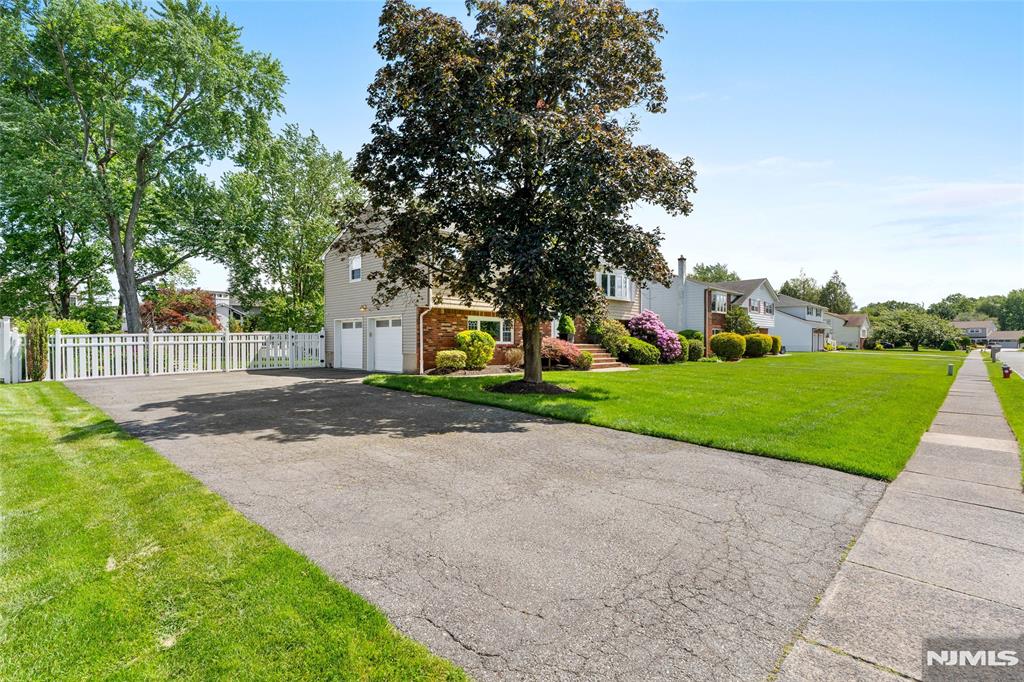 43 Donna Drive