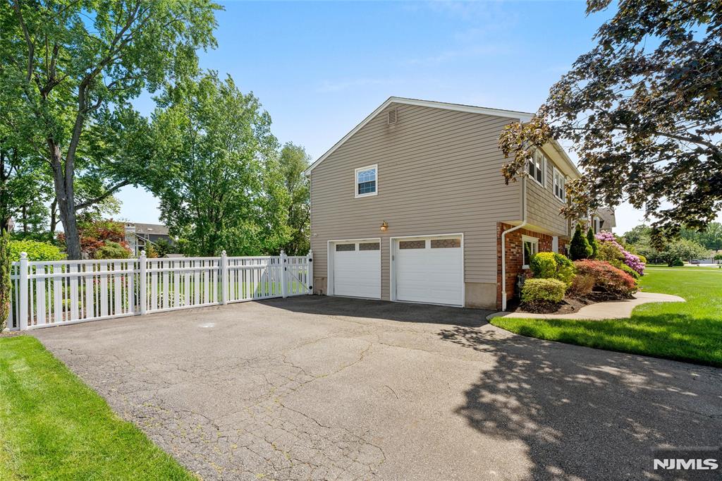 43 Donna Drive