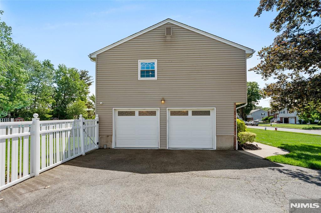 43 Donna Drive