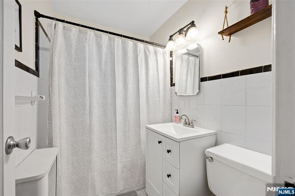 349 Bloomfield Avenue 69