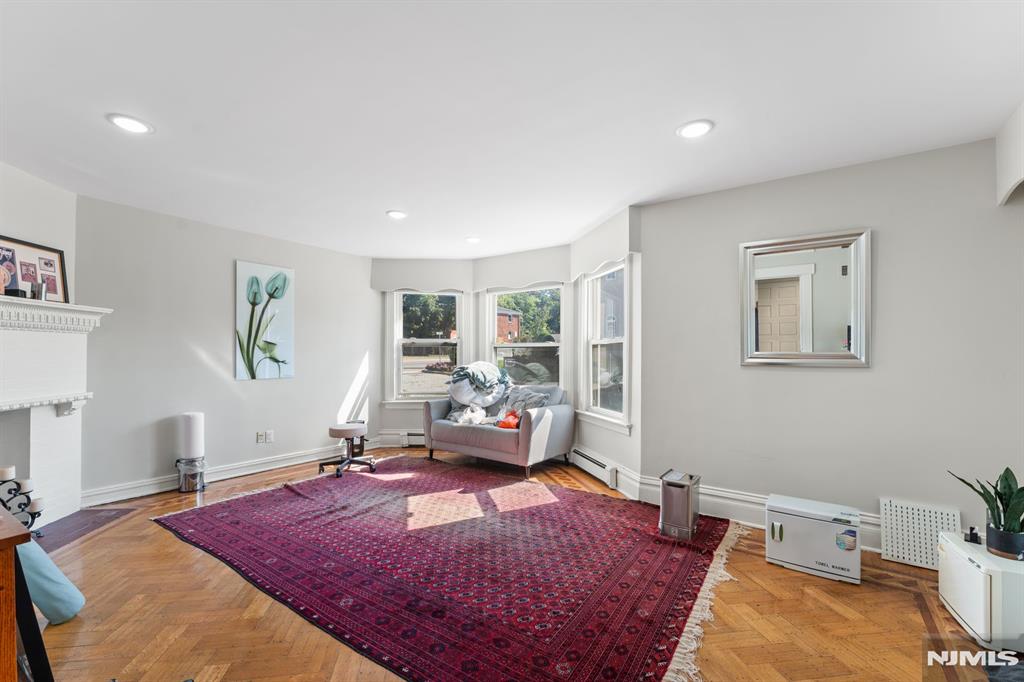 97 Roseland Avenue