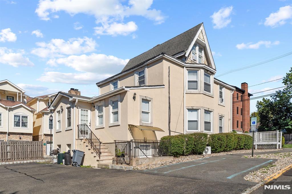 97 Roseland Avenue