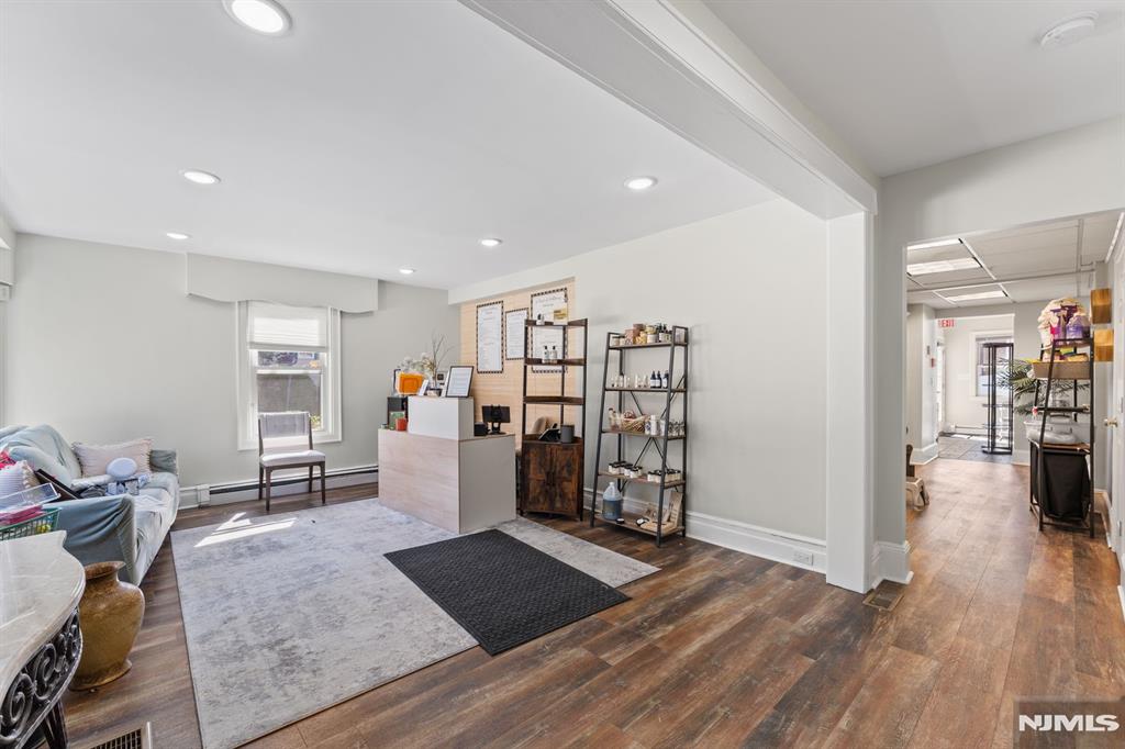 97 Roseland Avenue