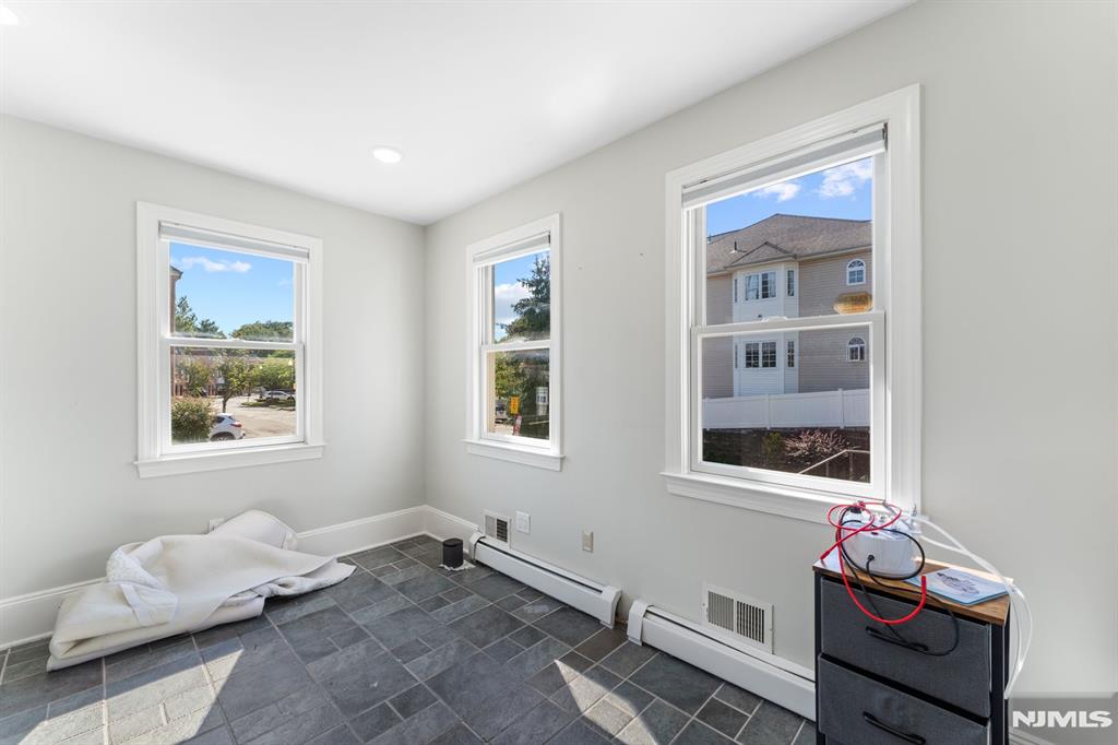 97 Roseland Avenue