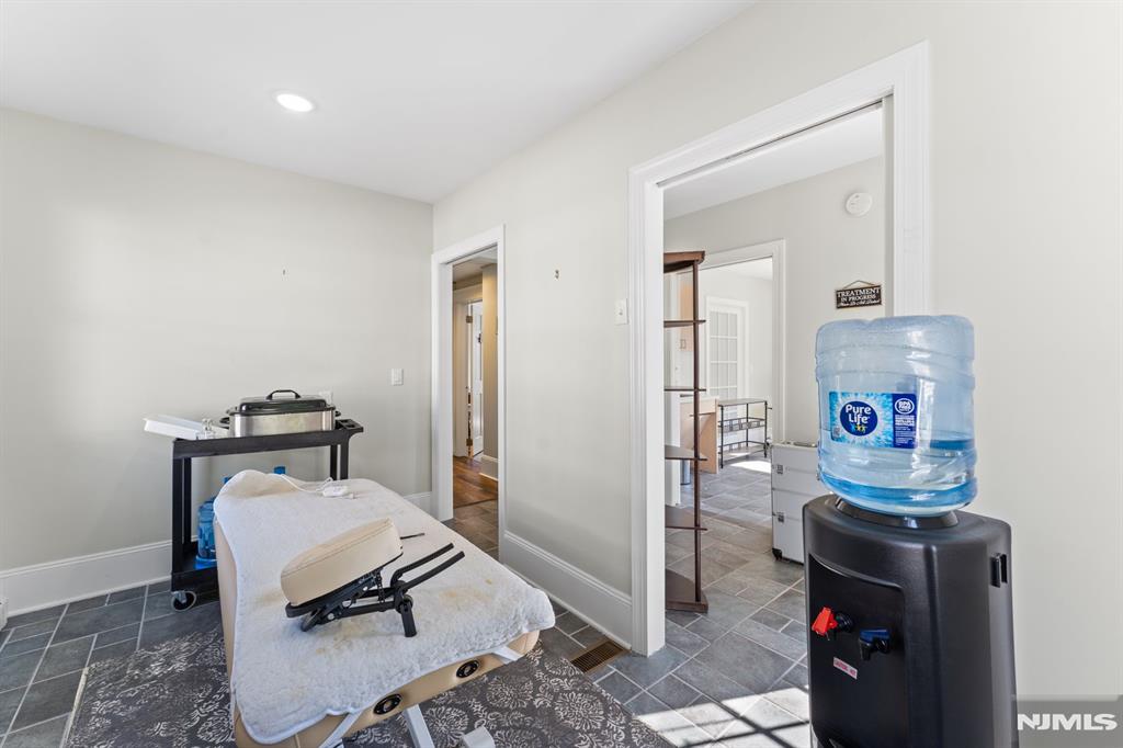 97 Roseland Avenue