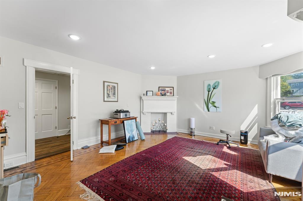 97 Roseland Avenue
