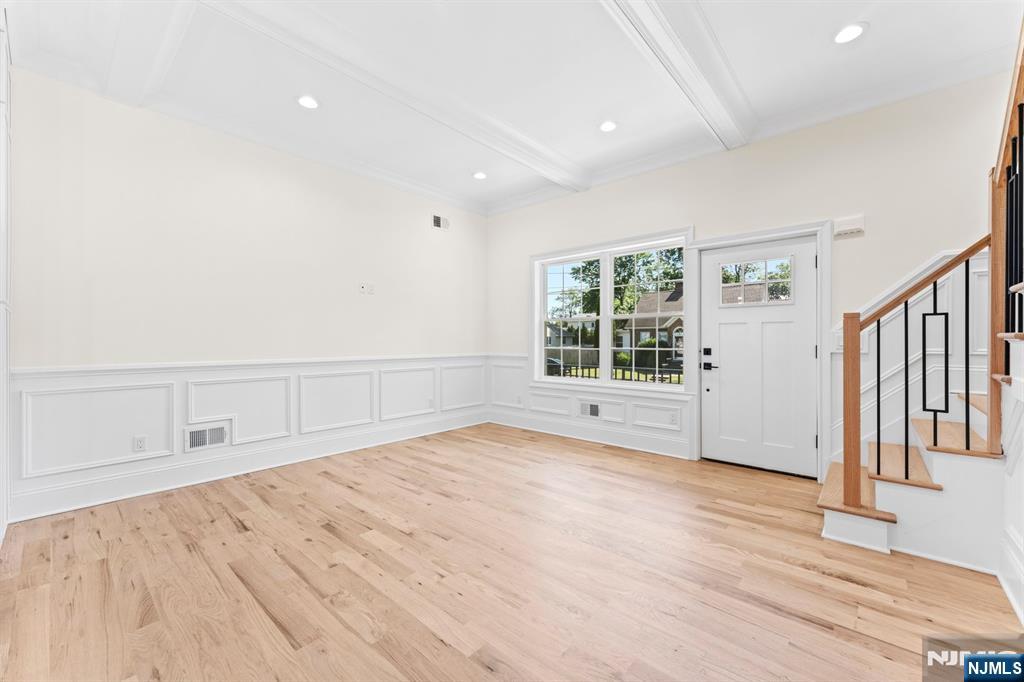 7 Swan Road