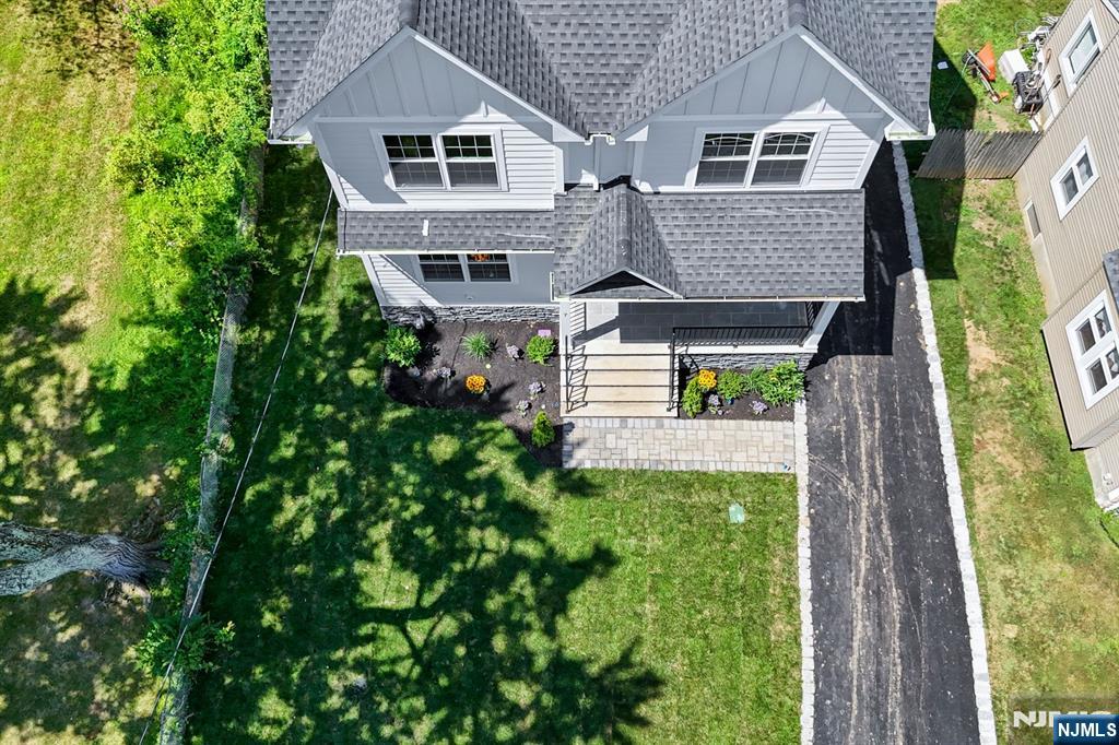 7 Swan Road