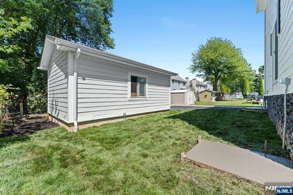 7 Swan Road