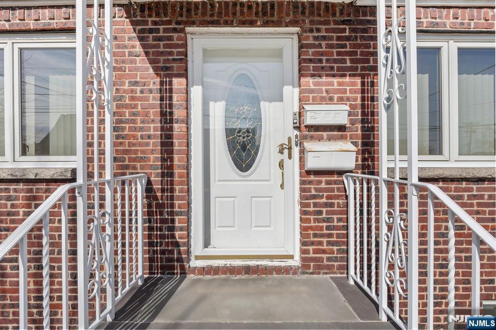 341 Westervelt Place