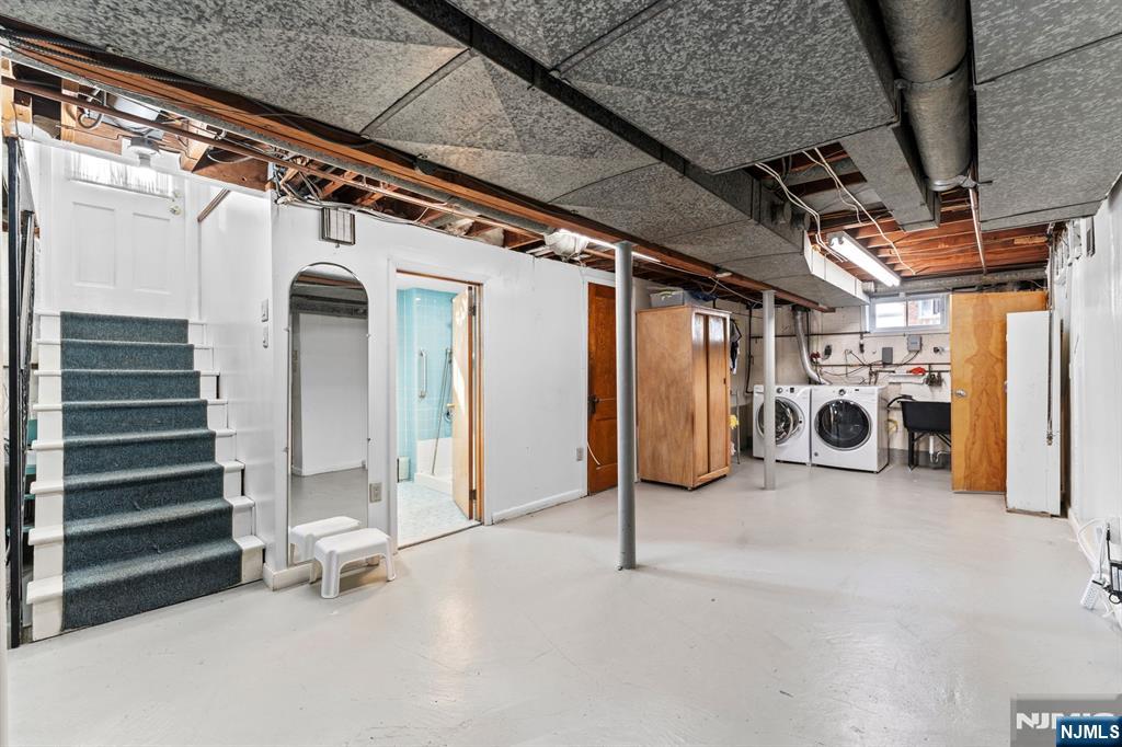 341 Westervelt Place