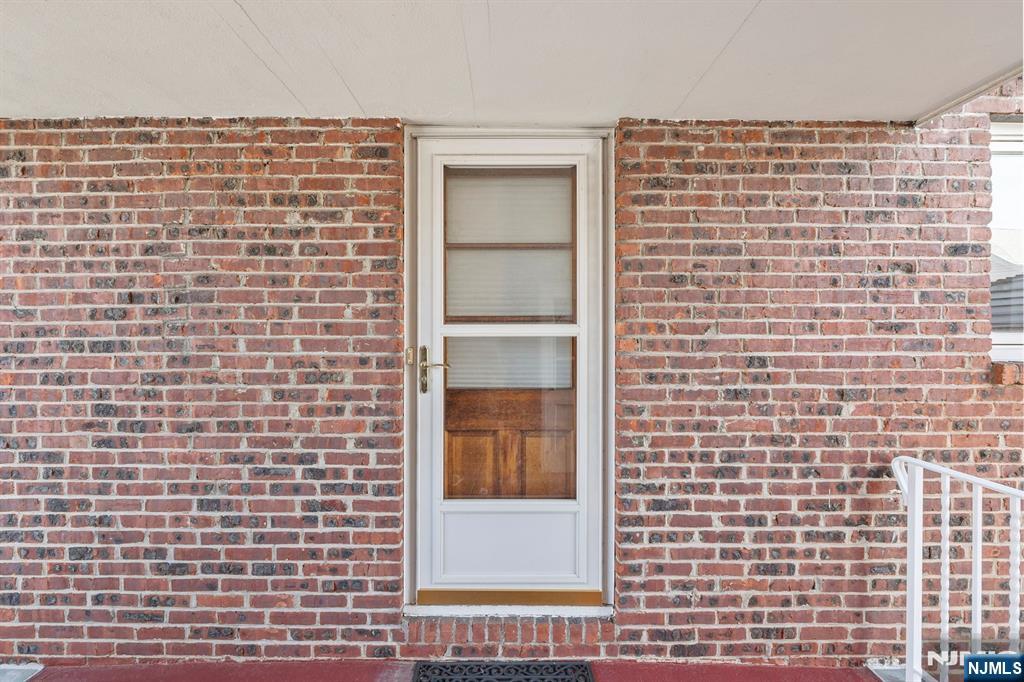 341 Westervelt Place