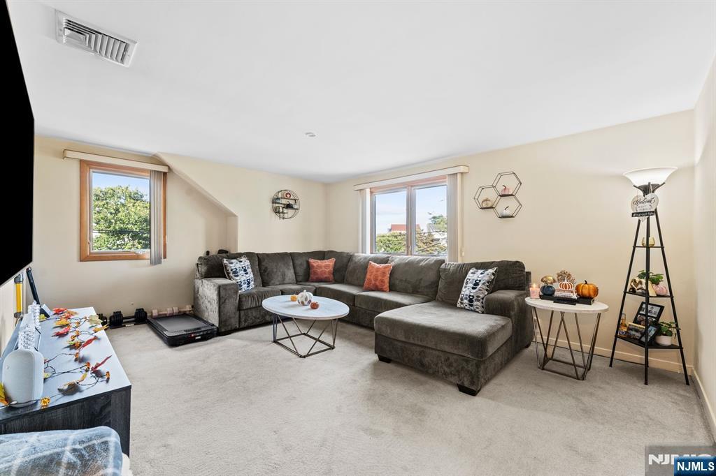 341 Westervelt Place