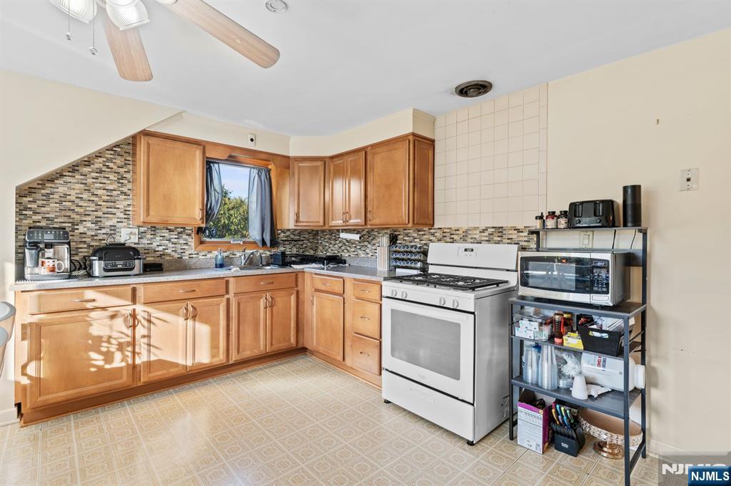 341 Westervelt Place