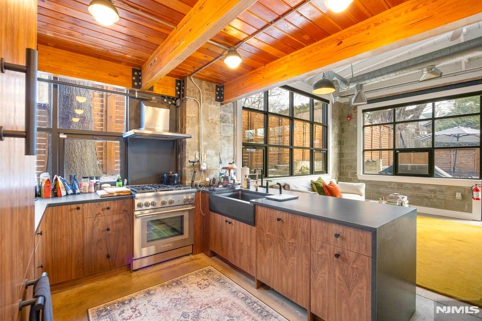 51 Greenwood Avenue 7
