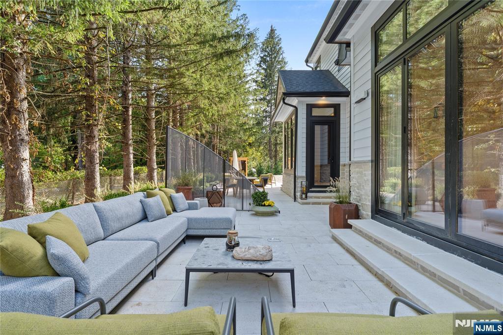 48 Pleasant Avenue