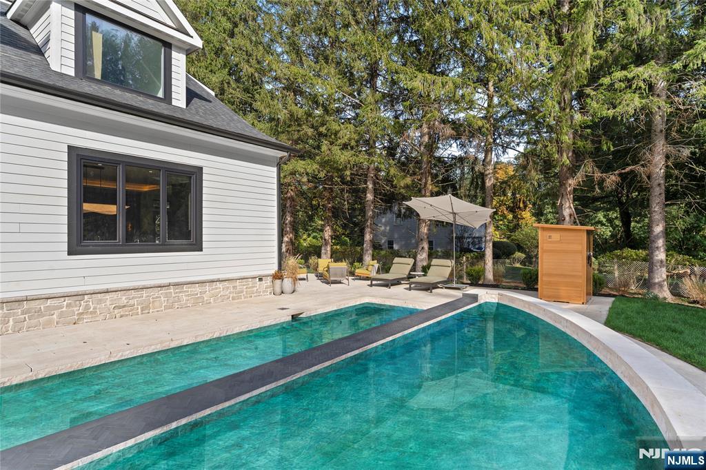 48 Pleasant Avenue