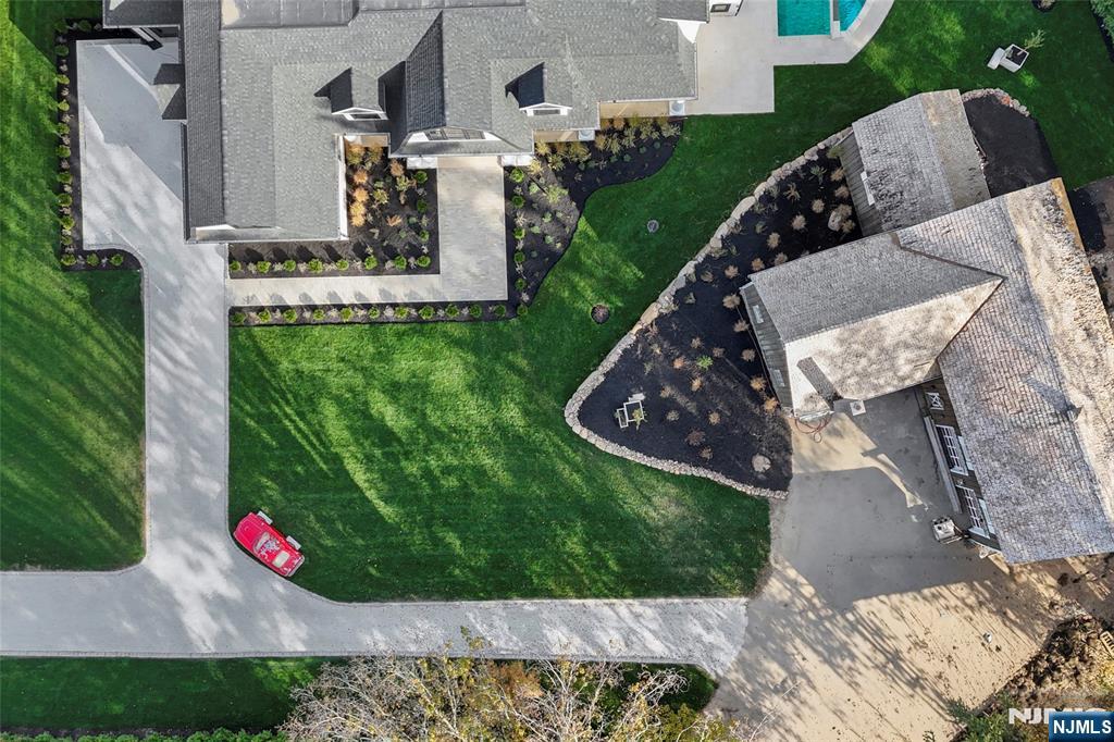 48 Pleasant Avenue
