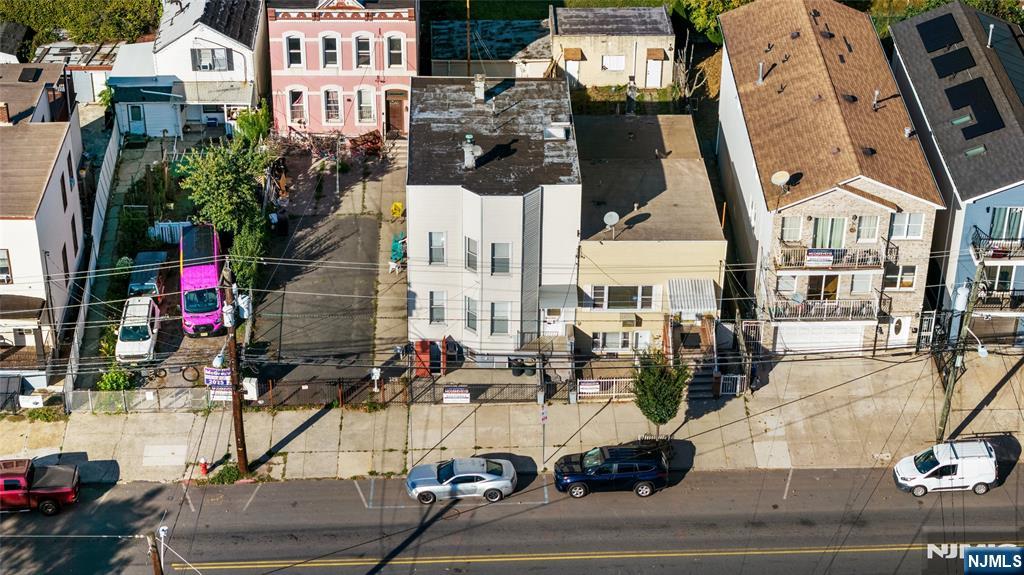 122 Broadway