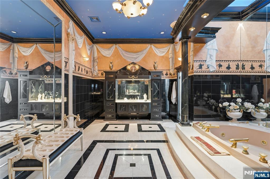 12 E Saddle River Road