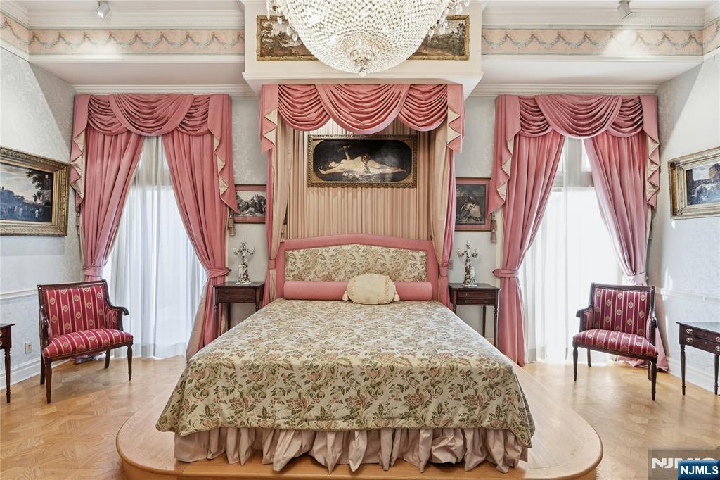 12 E Saddle River Road