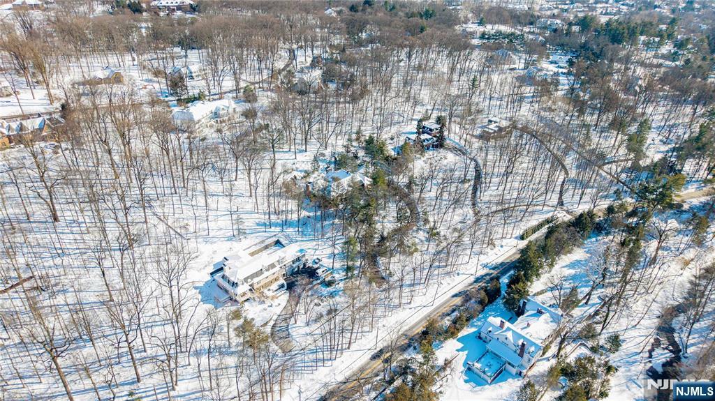 12 E Saddle River Road